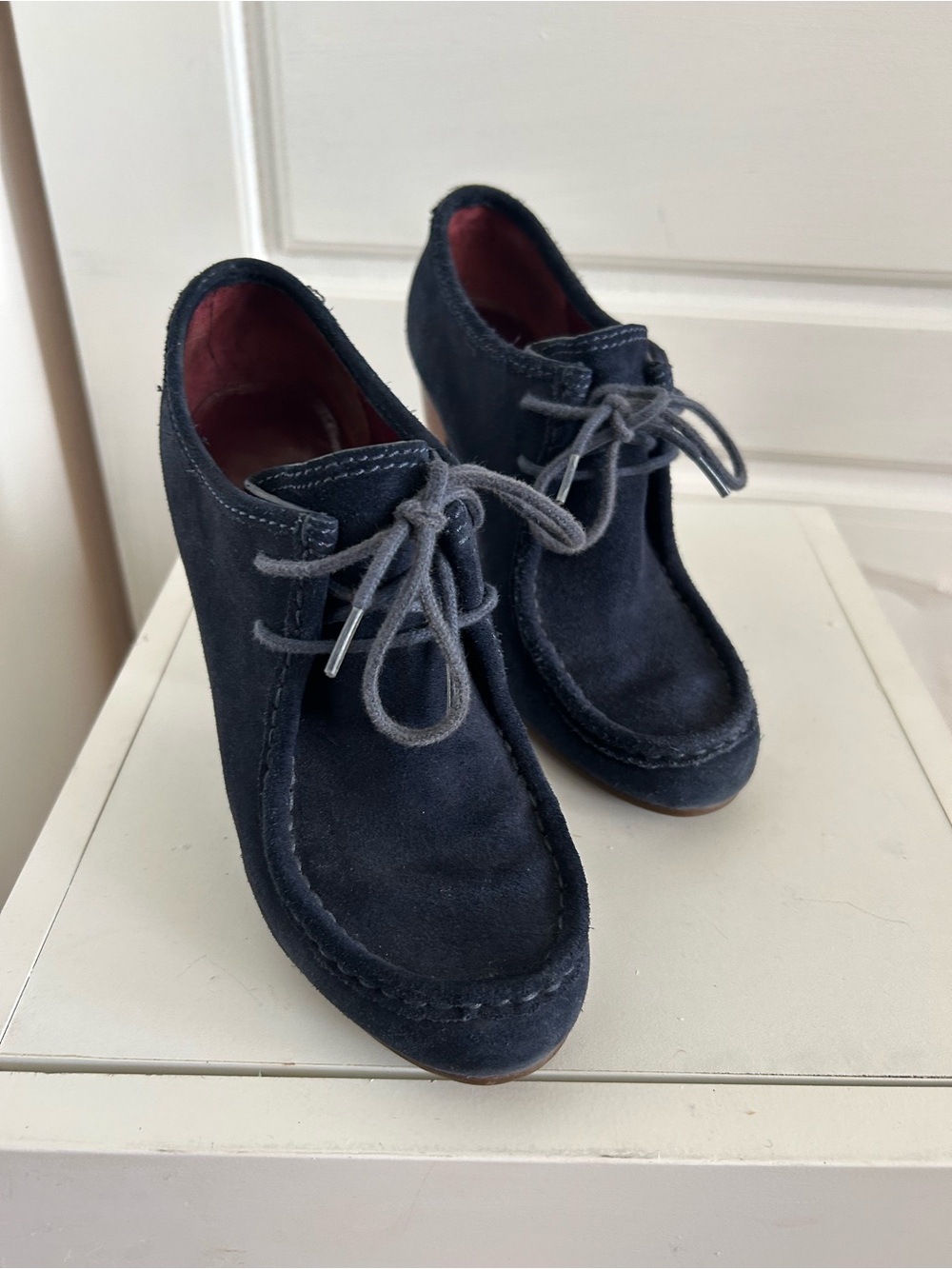 Marc by Marc Jacobs Navy Suede Lace-Up Oxford Heels